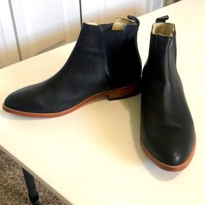 EUC ❤️ Nisolo Black Chelsea Boots sz10